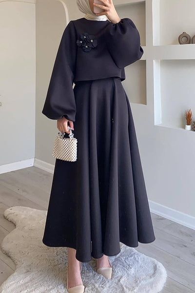 Solid Color Flower-embellished Lantern Sleeve Loose Top and Casual Maxi Skirt Set