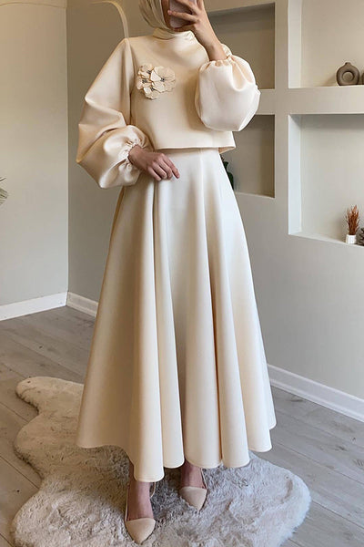 Solid Color Flower-embellished Lantern Sleeve Loose Top and Casual Maxi Skirt Set