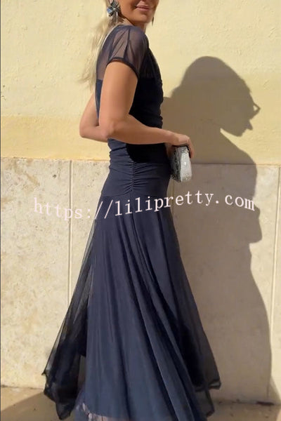 Chic Illusion Yoke Short Sleeve Flowy Long Dress
