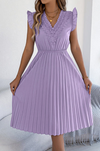 Solid Color V-neck Lace-trimmed Sleeveless Casual Pleated Midi Dress