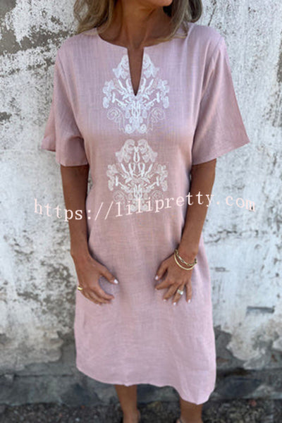 Embroidered Pattern V-neck Short-sleeved Loose Midi Dress