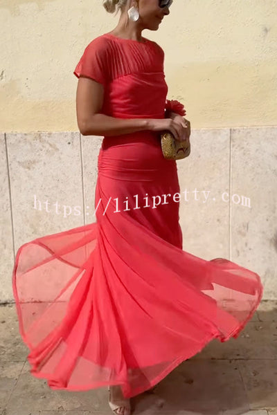 Chic Illusion Yoke Short Sleeve Flowy Long Dress