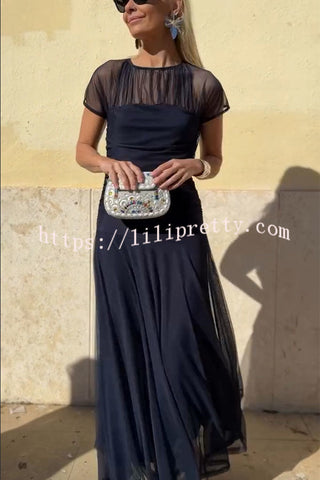 Chic Illusion Yoke Short Sleeve Flowy Long Dress