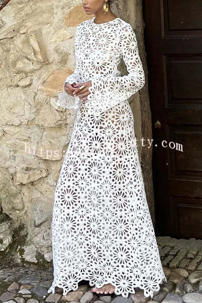 Island Break Crochet Flower Pattern Long Sleeve Backless Vacation Maxi Dress