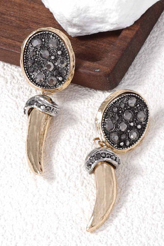 Fashionable Diamond-encrusted Animal Fang-shaped Pendant Earrings