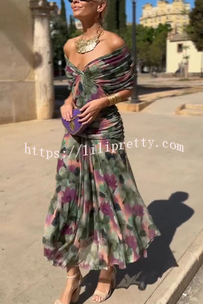 Unique Printed V-Neck Waisted Mesh Holiday Maxi Dress