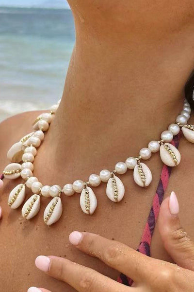 Elegant Pearl Shell Necklace