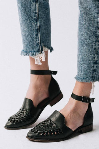 Woven Hollow Pointed Flats - girlyrose.com