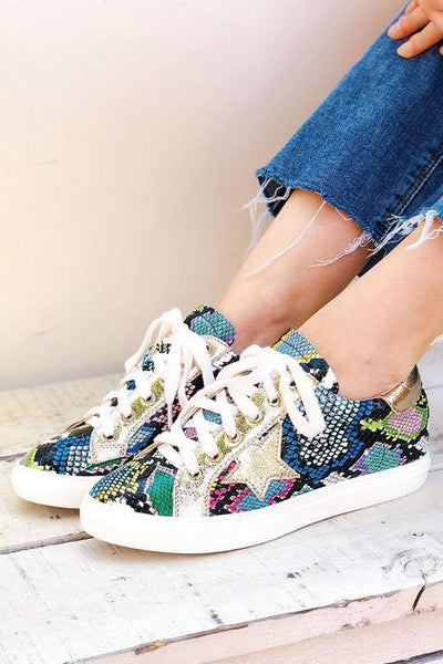Lace Up Star Snake Sneakers - girlyrose.com